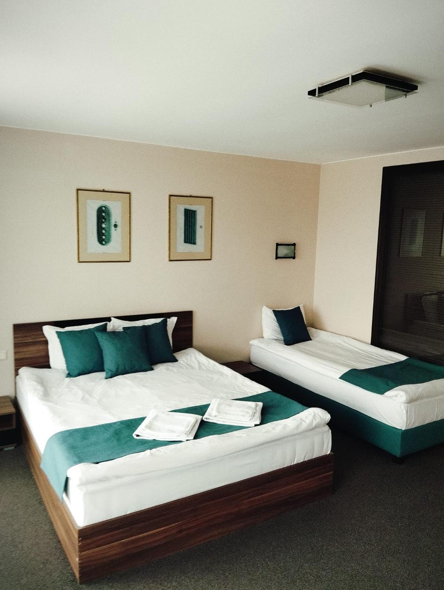 Park-Hotel Yambol Exterior photo